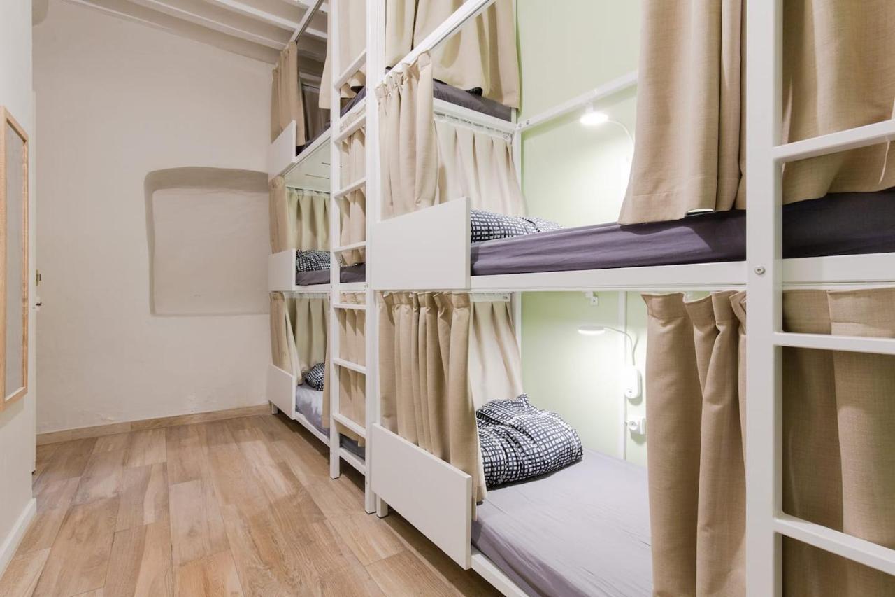 Backpackers Hostel Antibes Exterior photo