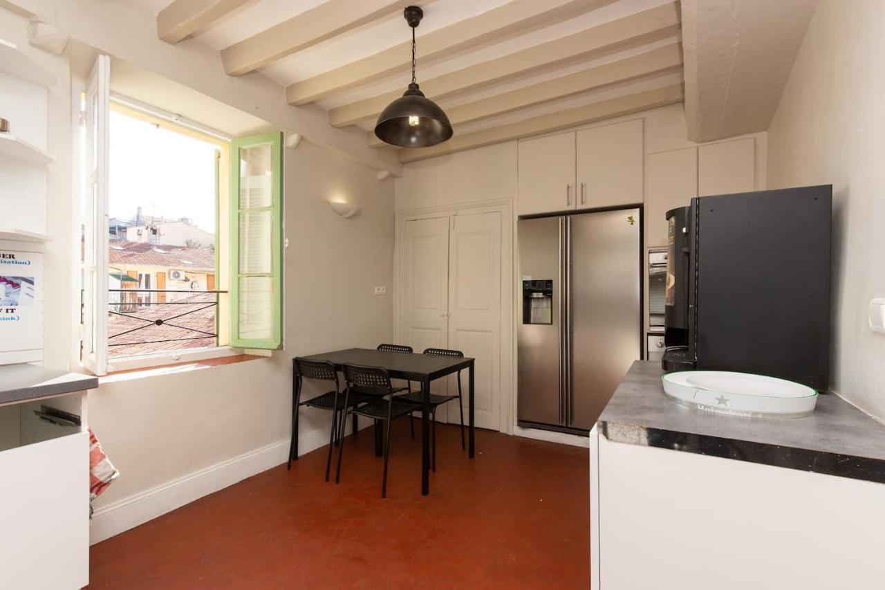 Backpackers Hostel Antibes Exterior photo