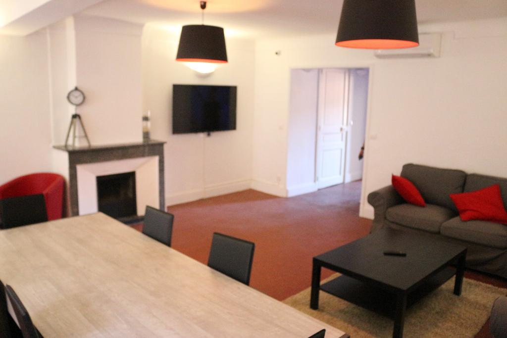 Backpackers Hostel Antibes Exterior photo