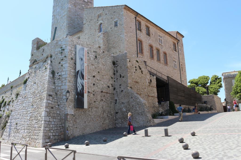 Backpackers Hostel Antibes Exterior photo